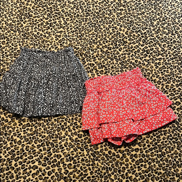Zara Girls Size 10 Floral Black and Red Skorts - Picture 1 of 7
